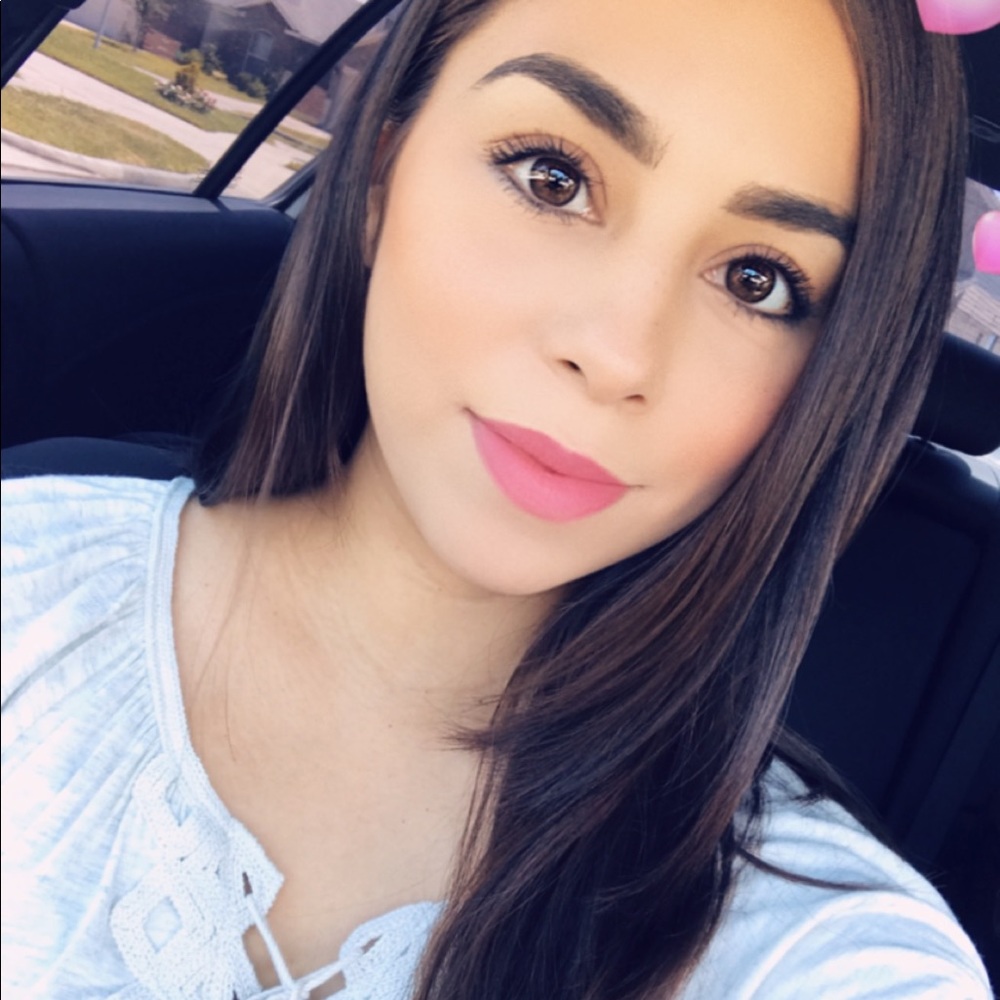 Meet your Posher, Angelica